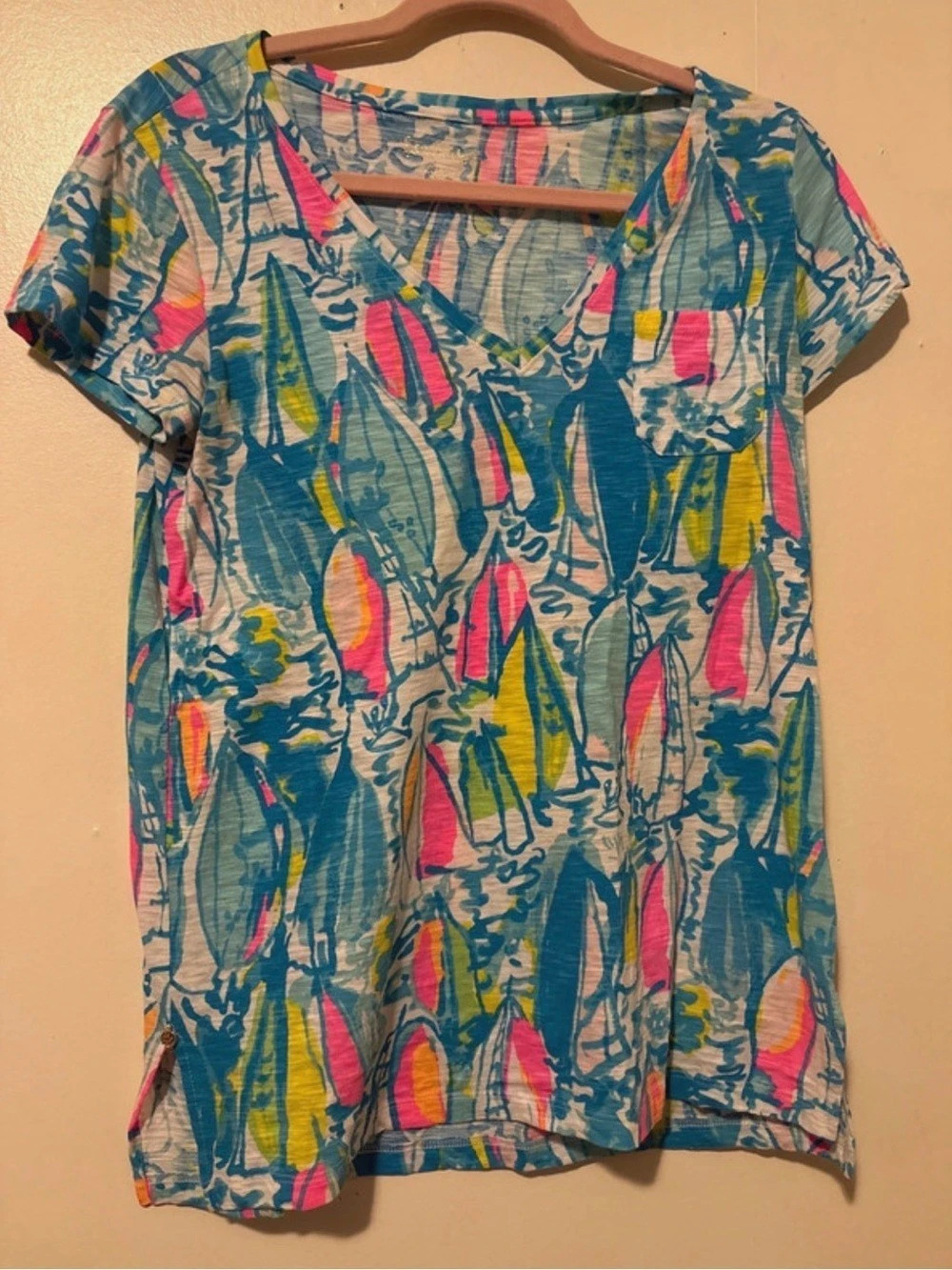 Lilly Pulitzer Meredith V-Neck Tee Blue & Pink Blouse